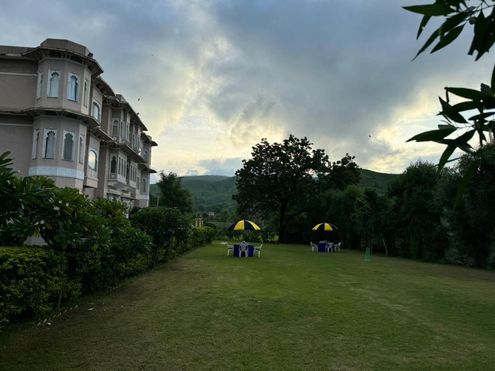 Jag Aravali Resort Udaipur By Naina Staycation - Best For Corporate Events - Family Parties - Mice Ngoại thất bức ảnh